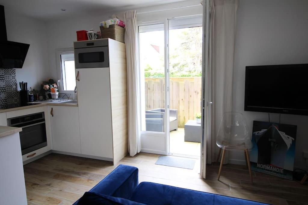 Appartement Avec Terrasse Privee, Plage A Pied Saint-Aubin-Sur-Mer  Exterior foto